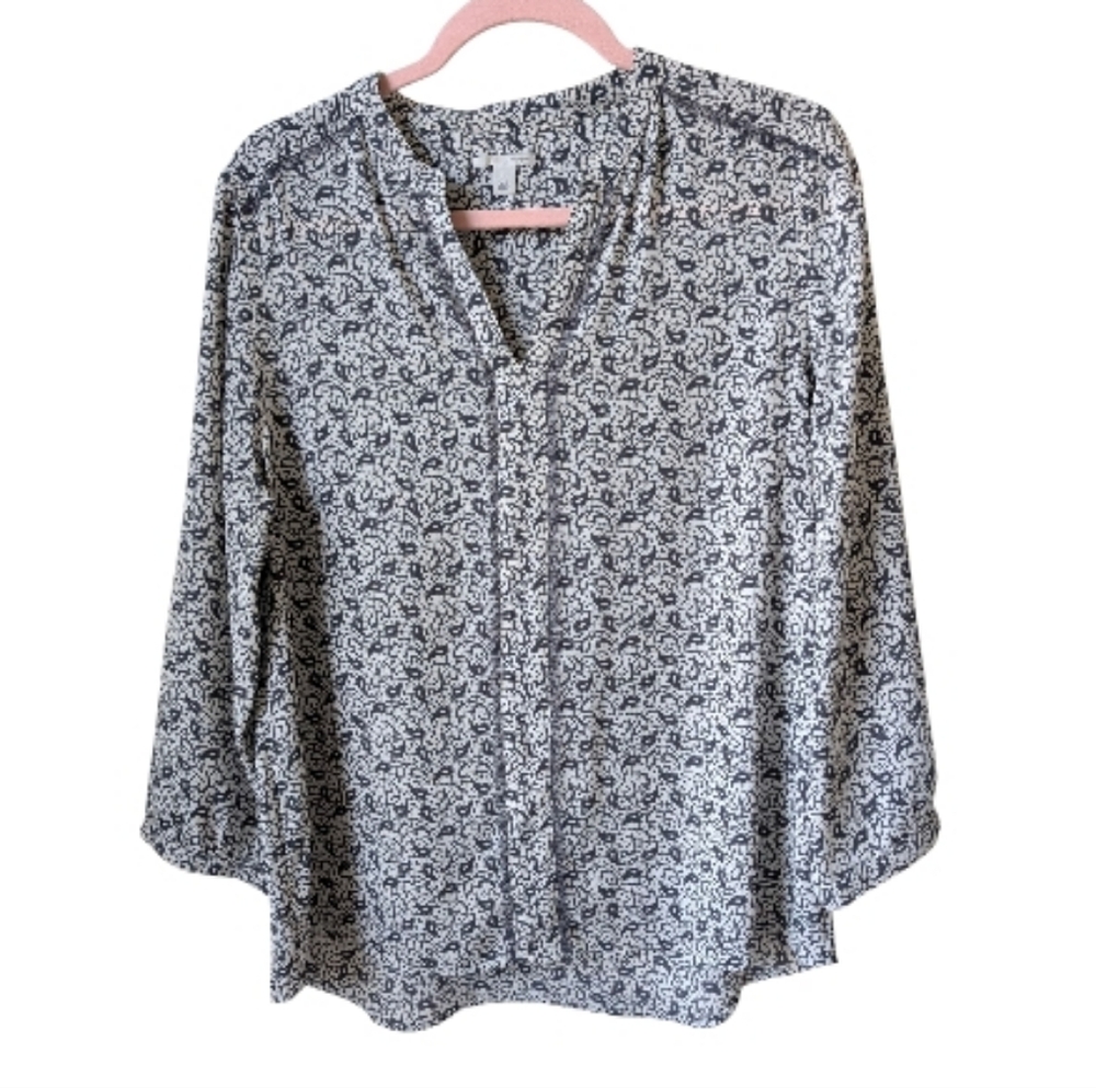 Halogen Gray Paisley V-neck Blouse Size Large